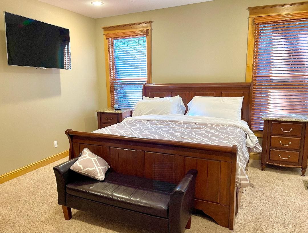 Wolf River Haven master bedroom